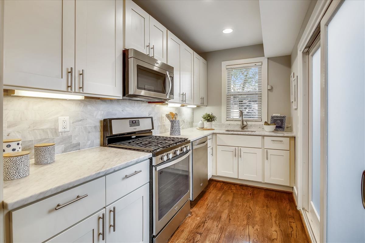 1370 Franklin Street NE_Kitchen 2